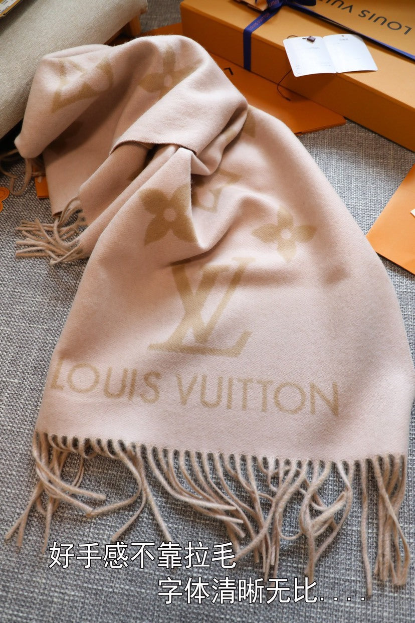 Louis Vuitton Scarf - 944942822 - Photo 2
