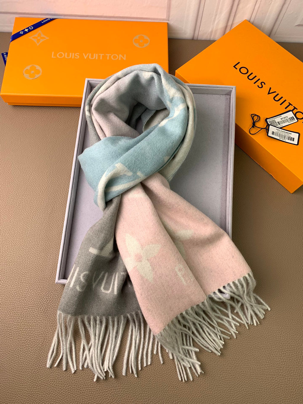 Louis Vuitton Gradient Scarf - 925524702 - Photo 3