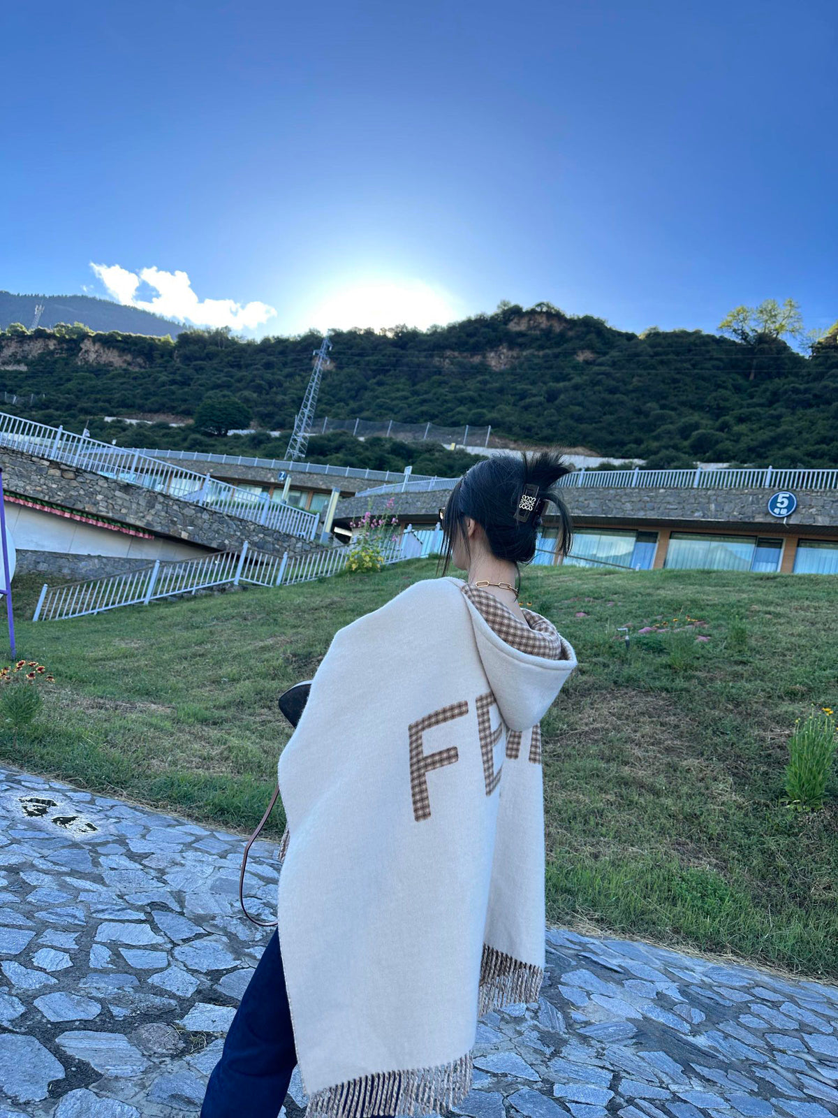 Fendi Cape - 938074741 - Photo 3