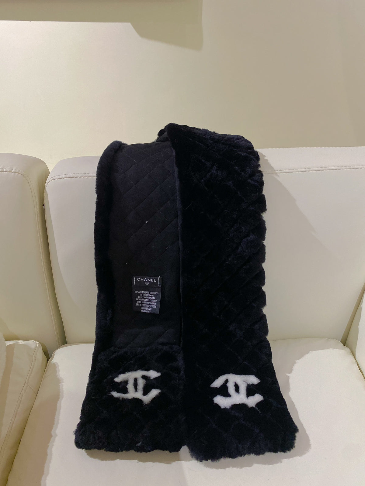 Chanel Gradient Logo Detail Scarf - 962272374 - Photo 3