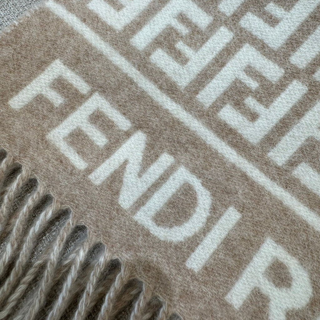 Fendi Logo Detail Scarf - 1245379835 - Photo 3