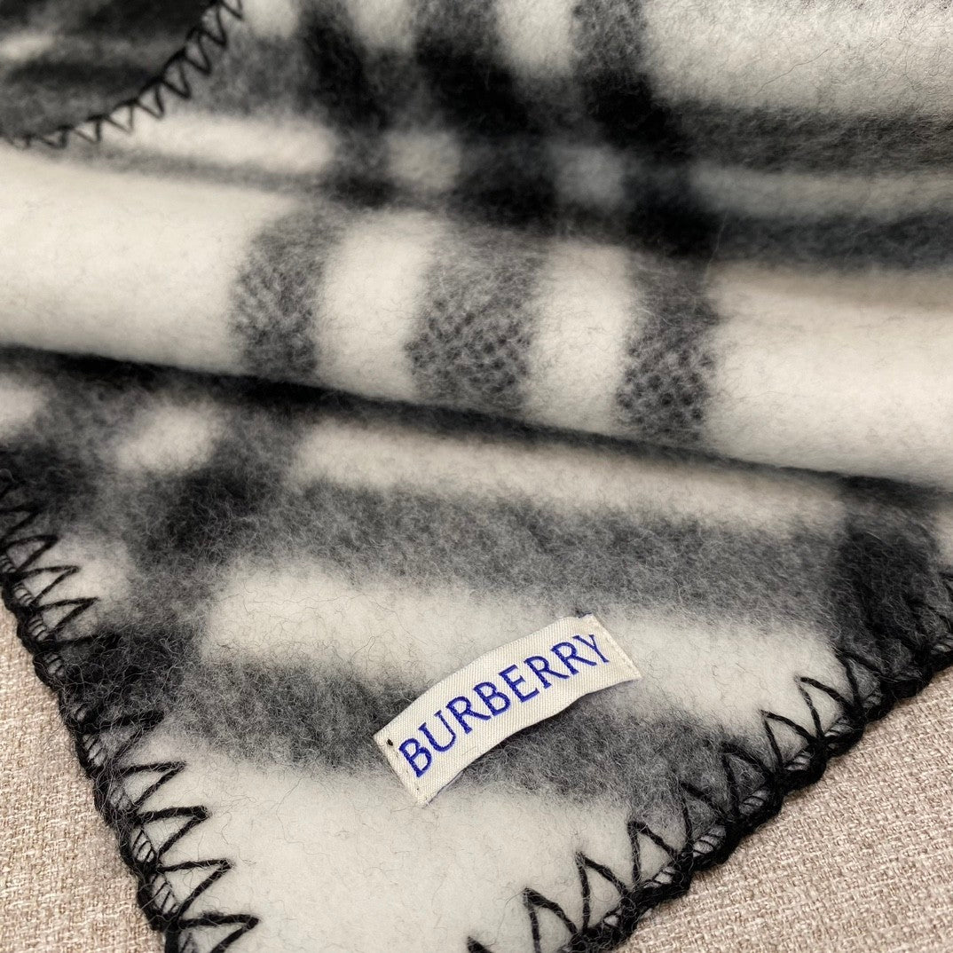 Burberry Check Pattern Scarf - 1245382381 - Photo 3