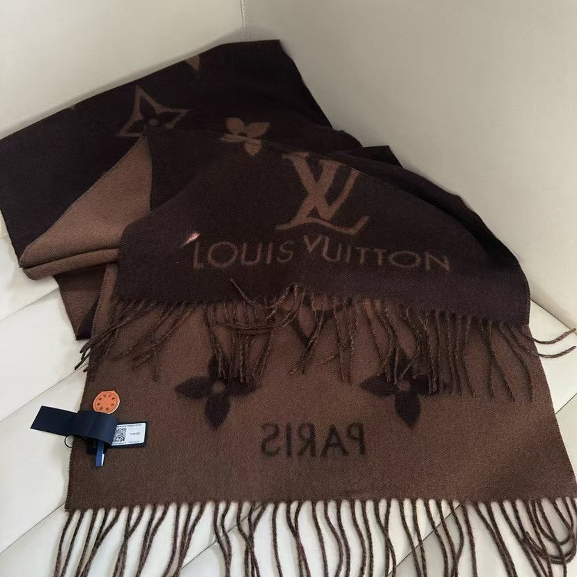 Louis Vuitton Scarf - 945247350 - Photo 3
