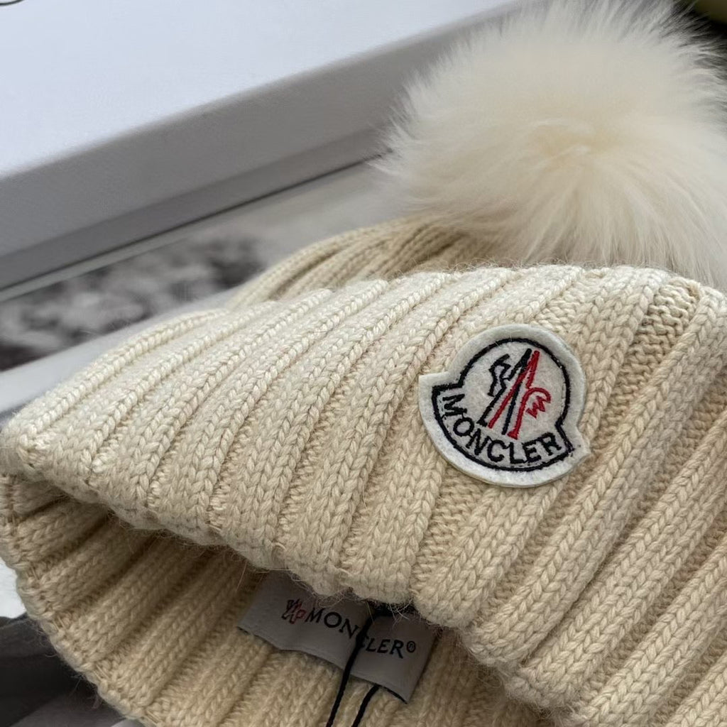 Moncler Knit Pom-Pom Beanie - 1107214056 - Photo 3