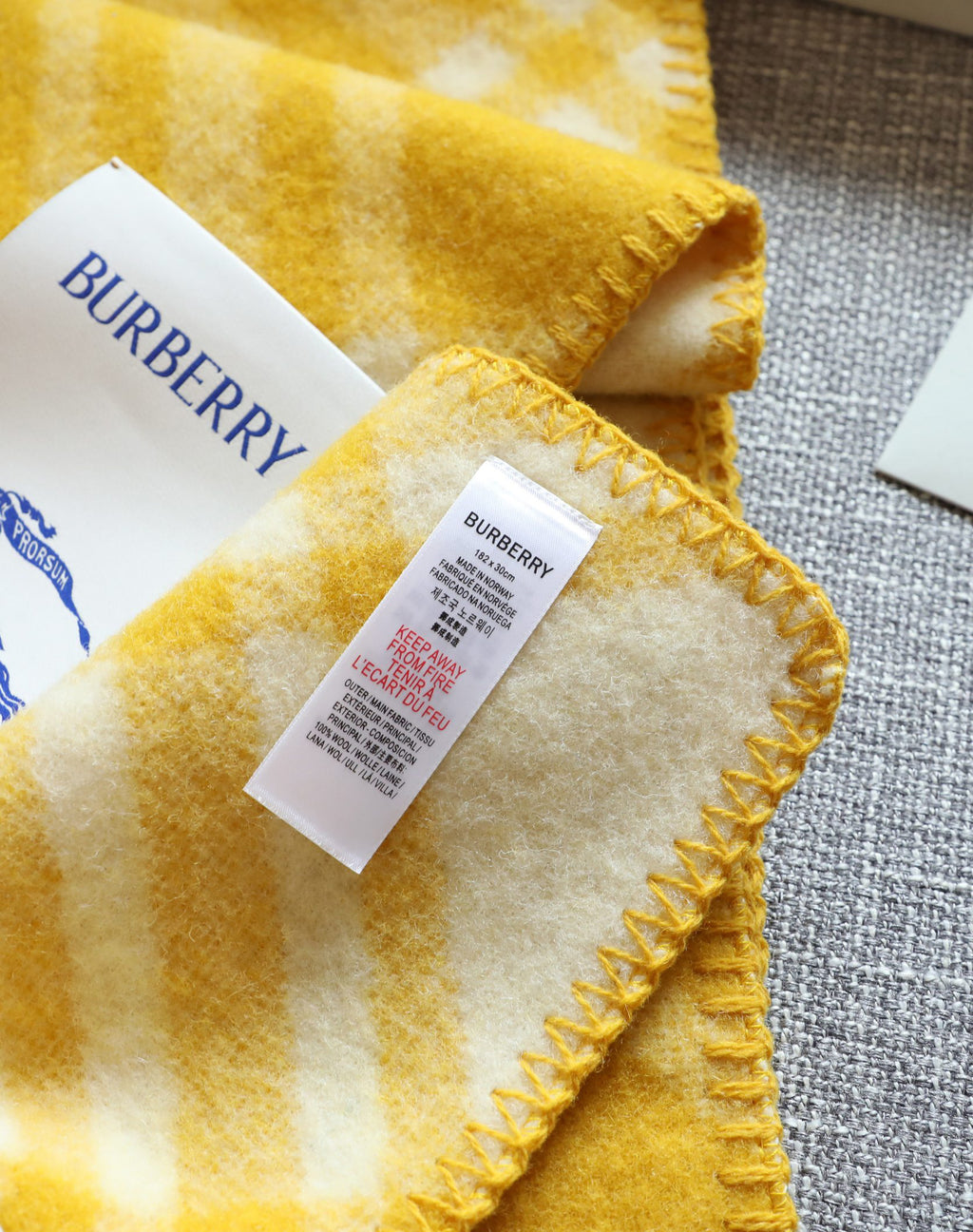 Burberry Scarf - 968683556 - Photo 3