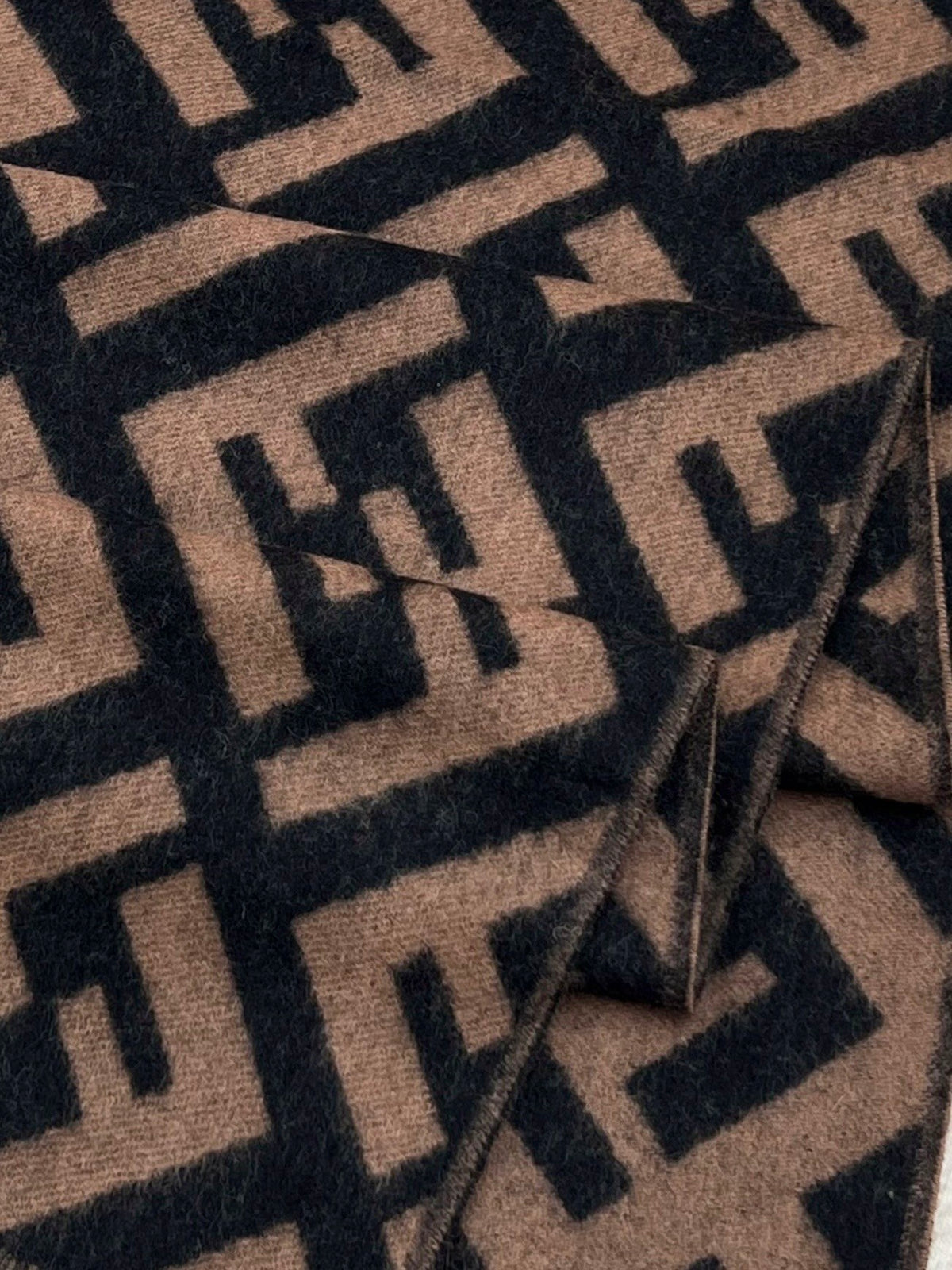 Fendi Logo Detail Scarf - 1245372310 - Photo 3