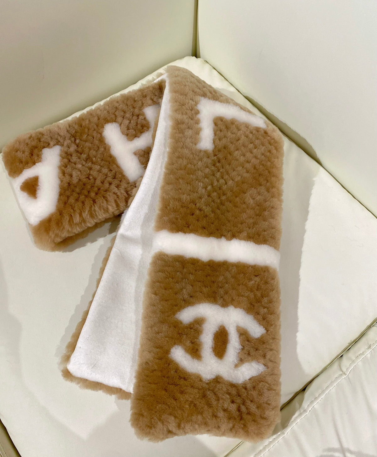 Chanel Logo Detail Scarf - 962272359 - Photo 3