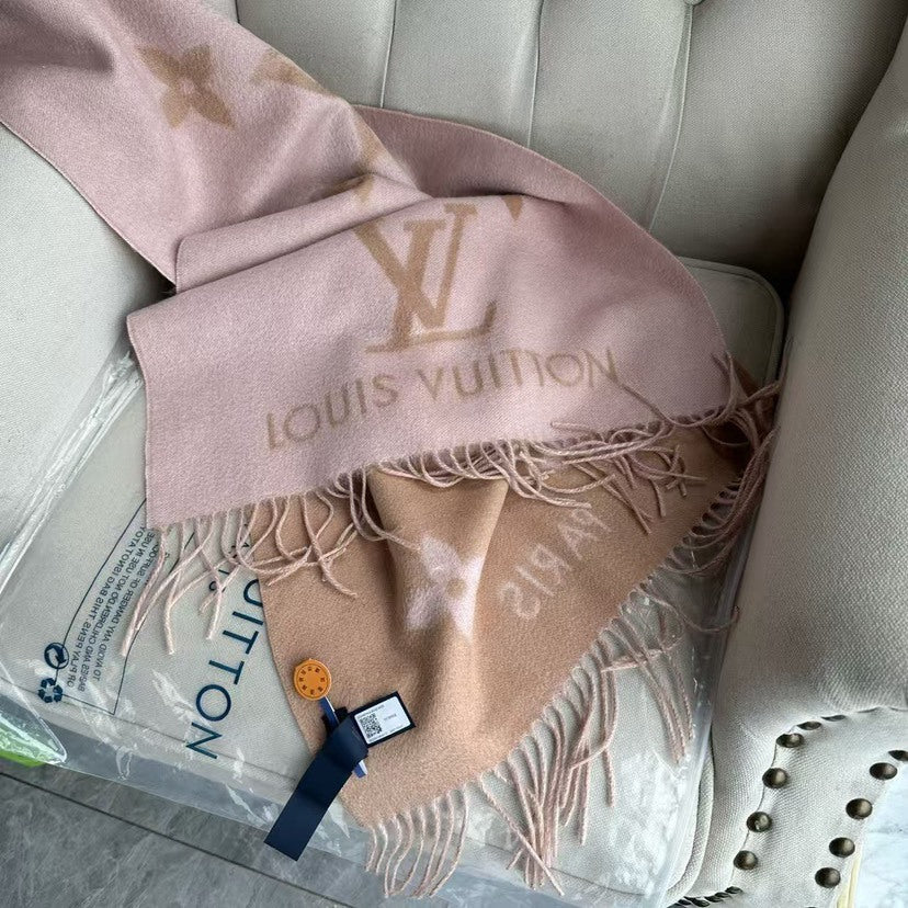 Louis Vuitton Scarf - 945247864 - Photo 3