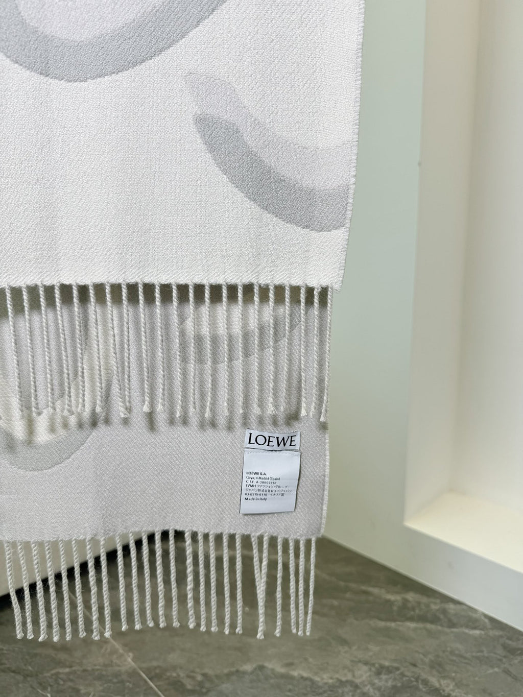 Loewe Jacquard Logo Detail Scarf - 973237745 - Photo 3