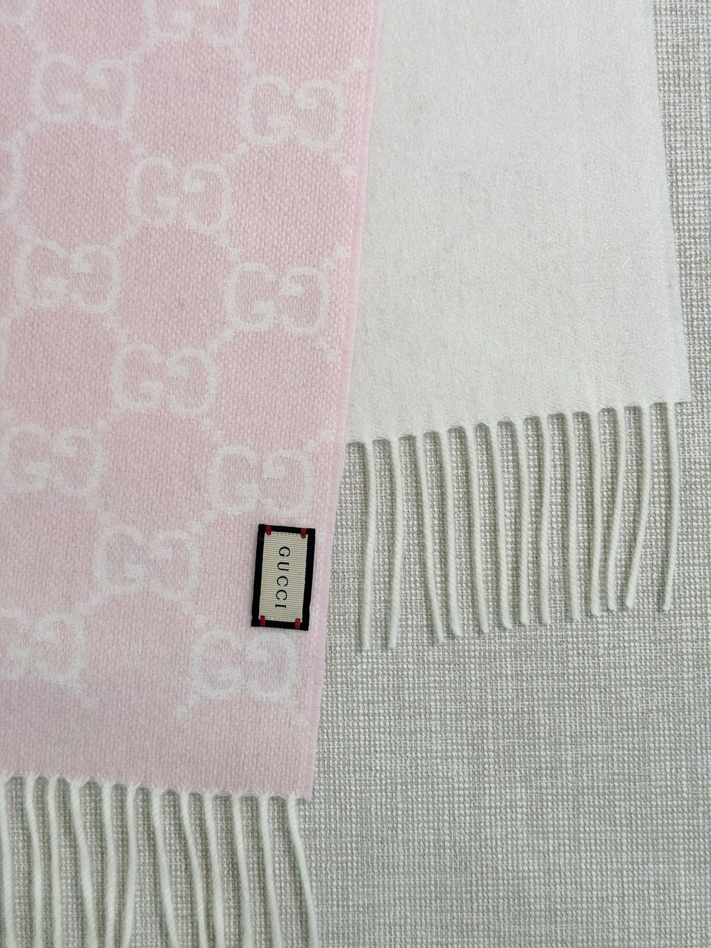 Gucci Gradient Scarf - 973645417 - Photo 3