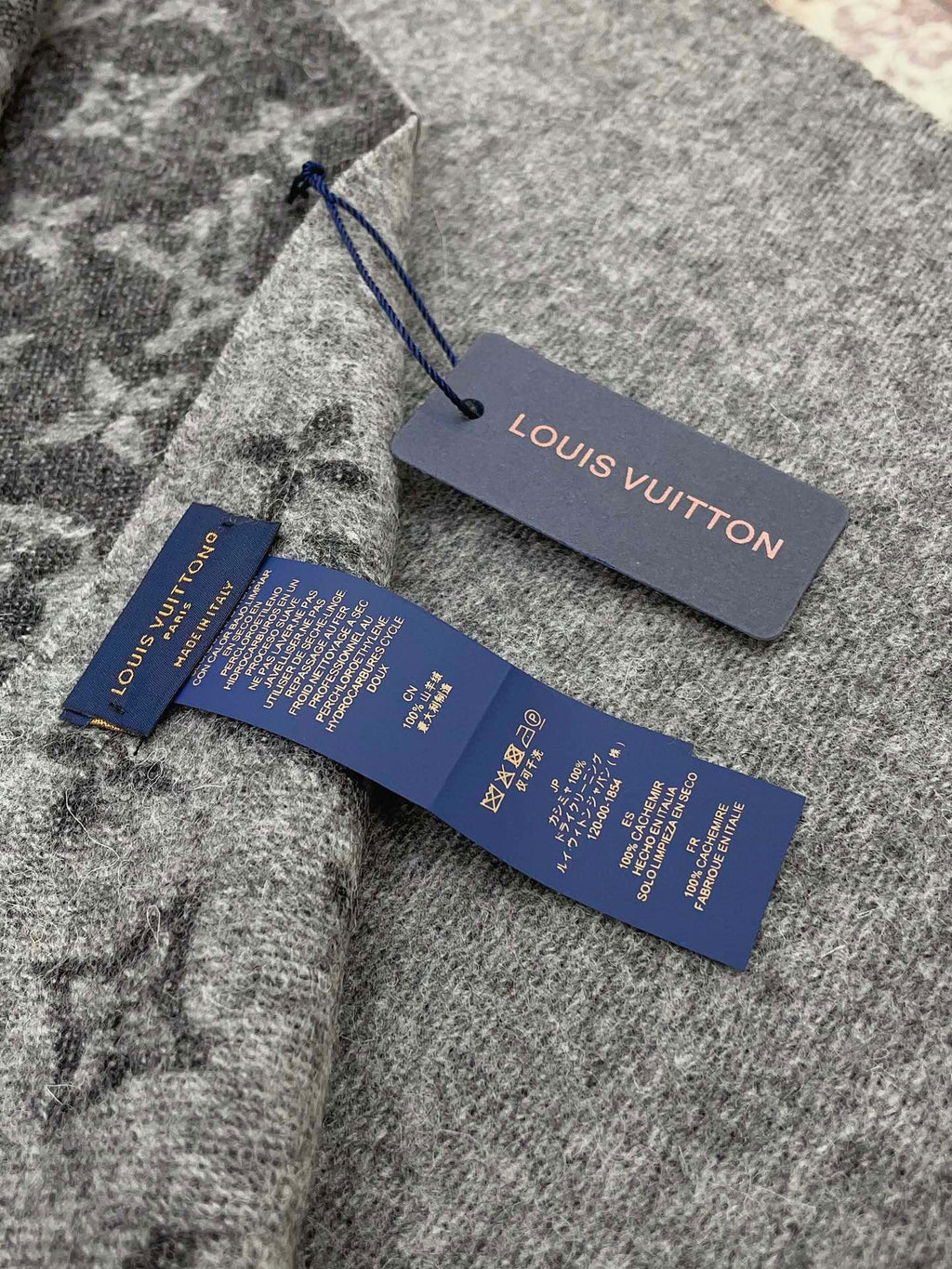 Louis Vuitton Jacquard Gradient Scarf - 973238662 - Photo 3