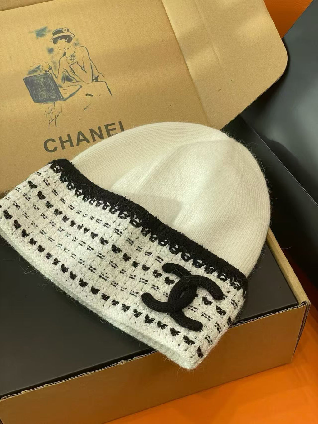 Chanel Logo Detail Knit Beanie - 1149273136 - Photo 3