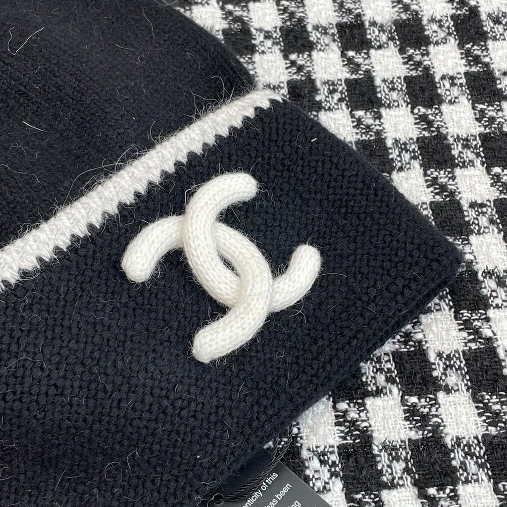 Chanel Knit Beanie - 975370133 - Photo 3
