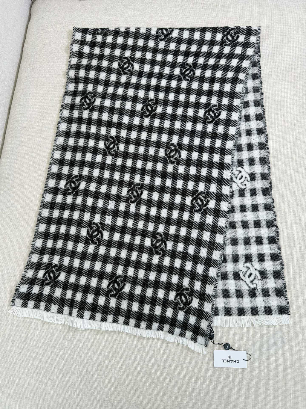 Chanel Check Pattern Logo Detail Scarf - 973234743 - Photo 3