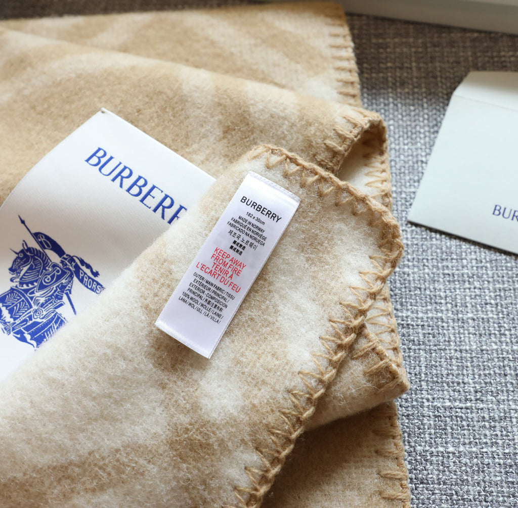 Burberry Scarf - 973238533 - Photo 3