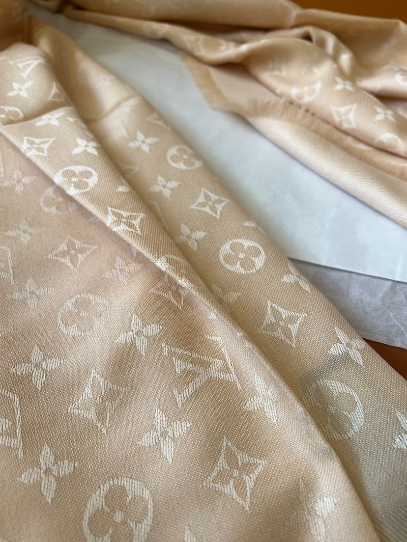Louis Vuitton Scarf - 945428884 - Photo 3