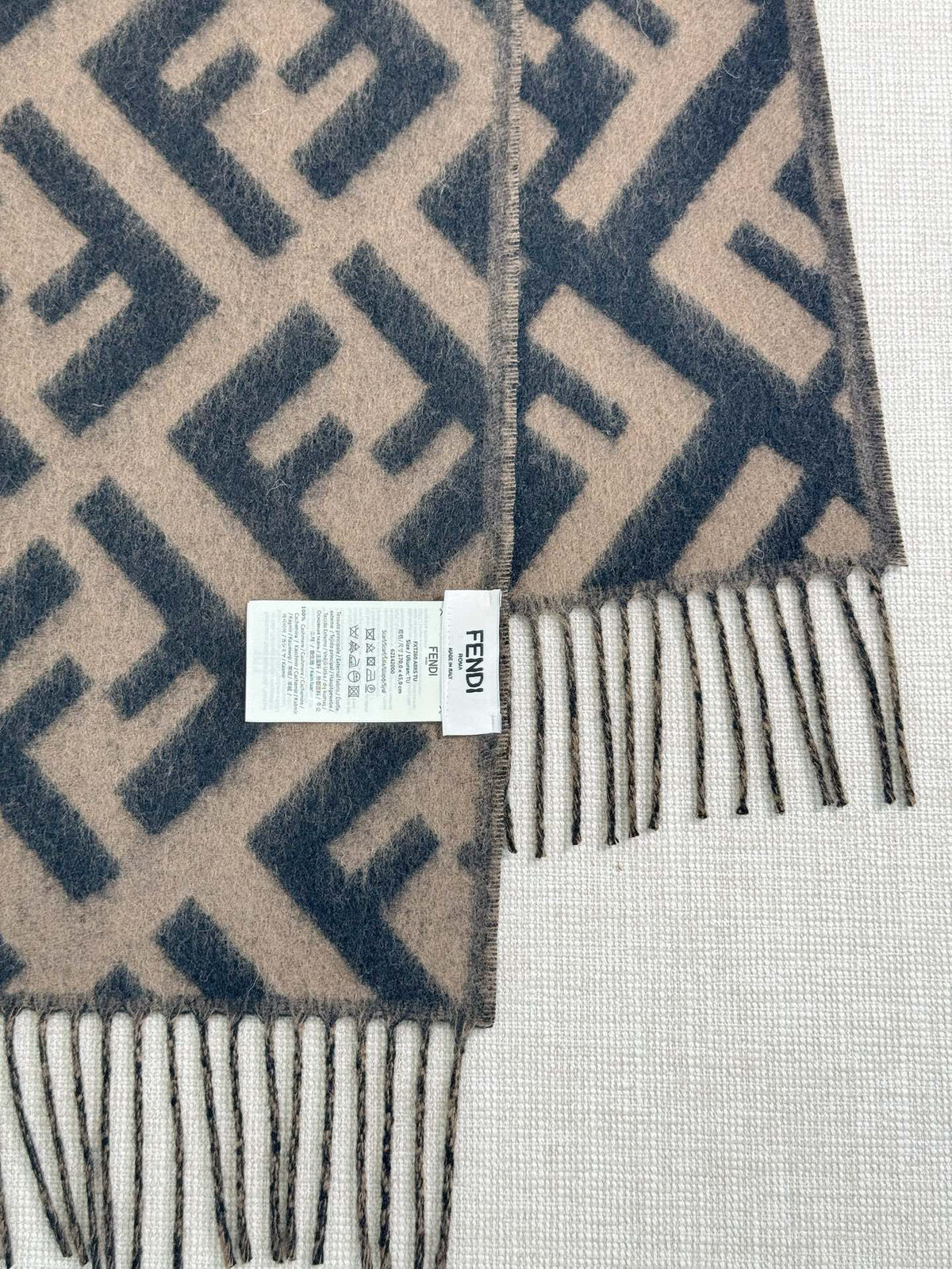 Fendi Jacquard Logo Detail Scarf - 973645456 - Photo 3