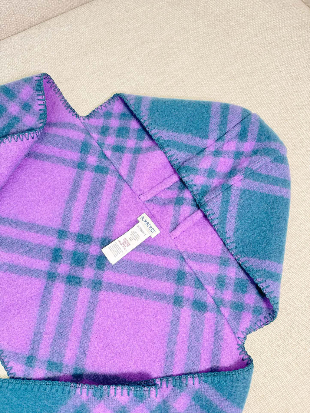 Burberry Hooded Scarf - 973234250 - Photo 3