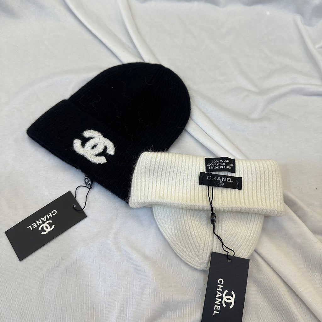 Chanel Logo Detail Knit Beanie - 1141779406 - Photo 3