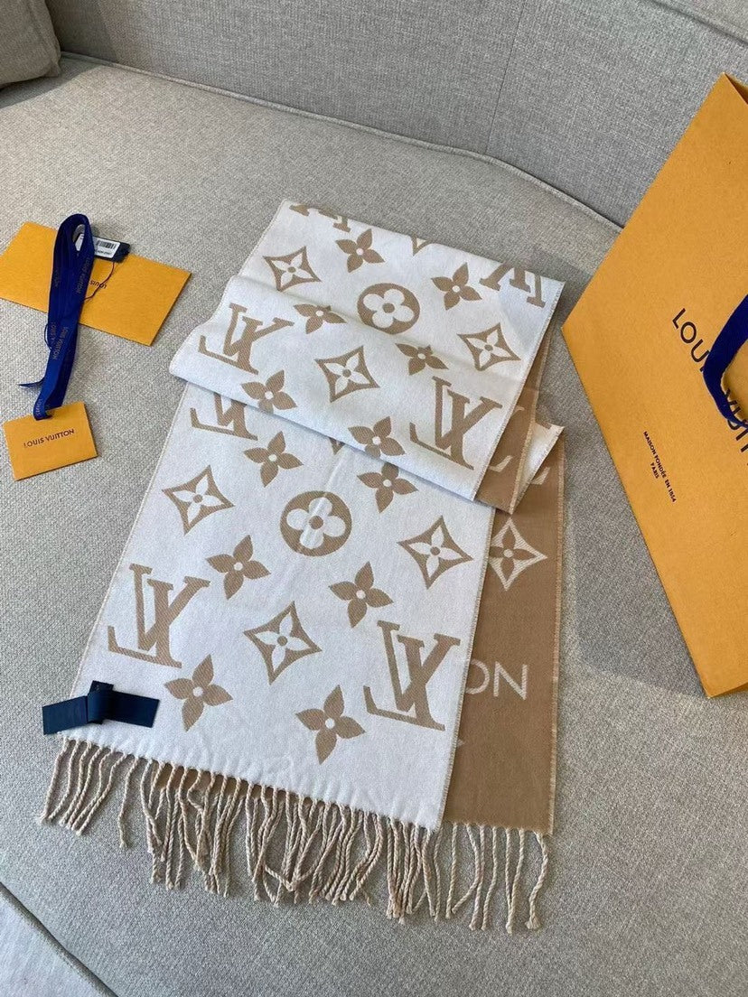 Louis Vuitton Logo Detail Scarf - 945445961 - Photo 3