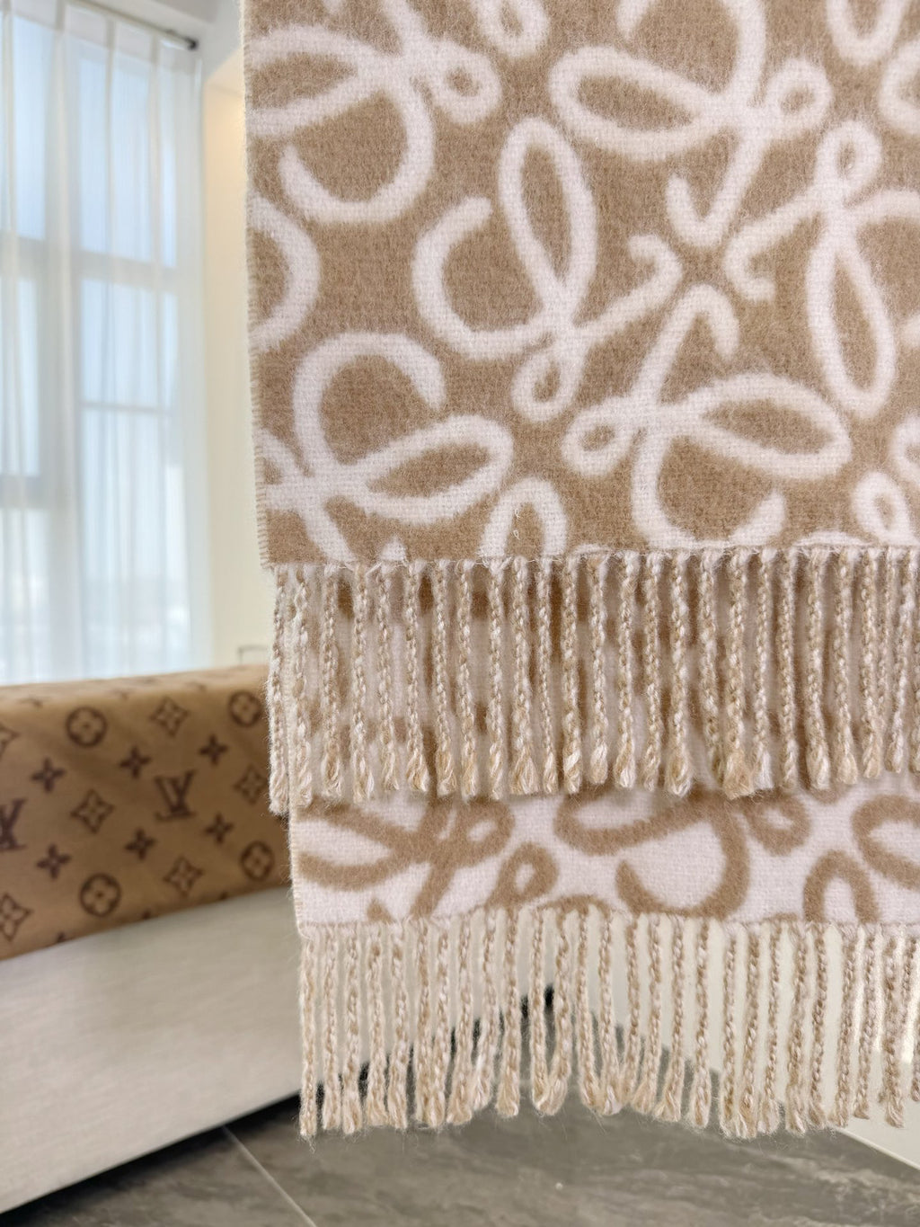 Loewe Jacquard Logo Detail Scarf - 973645193 - Photo 3