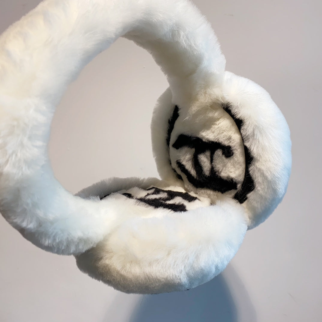 Chanel Logo Detail Earmuffs - 1005772254 - Photo 3