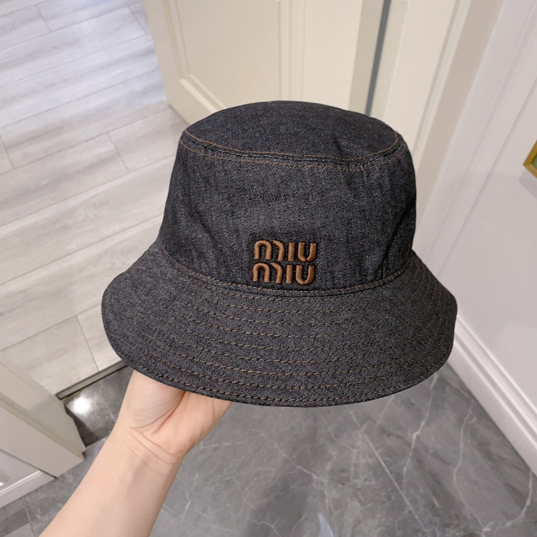 Miu Miu Bucket Hat - 1002656958 - Photo 3