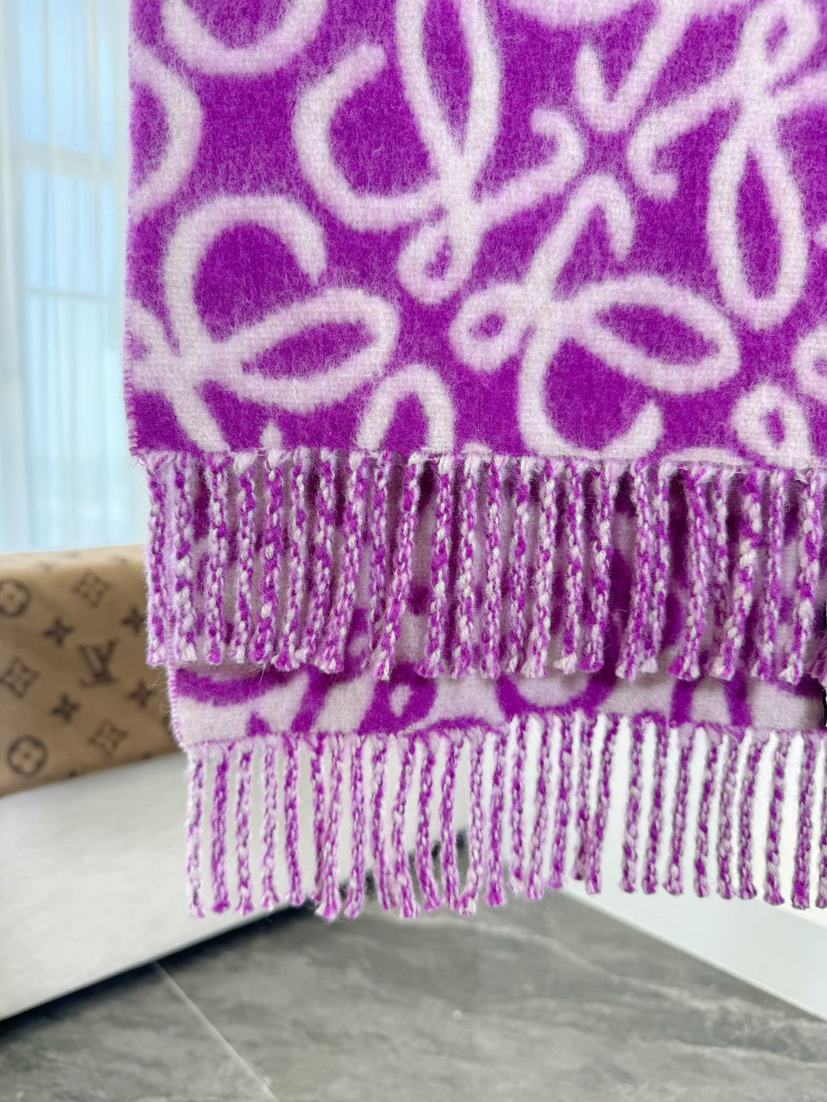 Loewe Jacquard Logo Detail Scarf - 973645223 - Photo 3