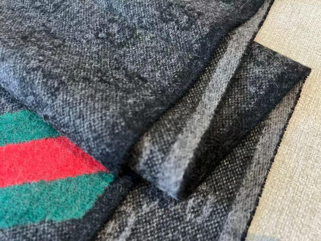Gucci Jacquard Scarf - 968682872 - Photo 3