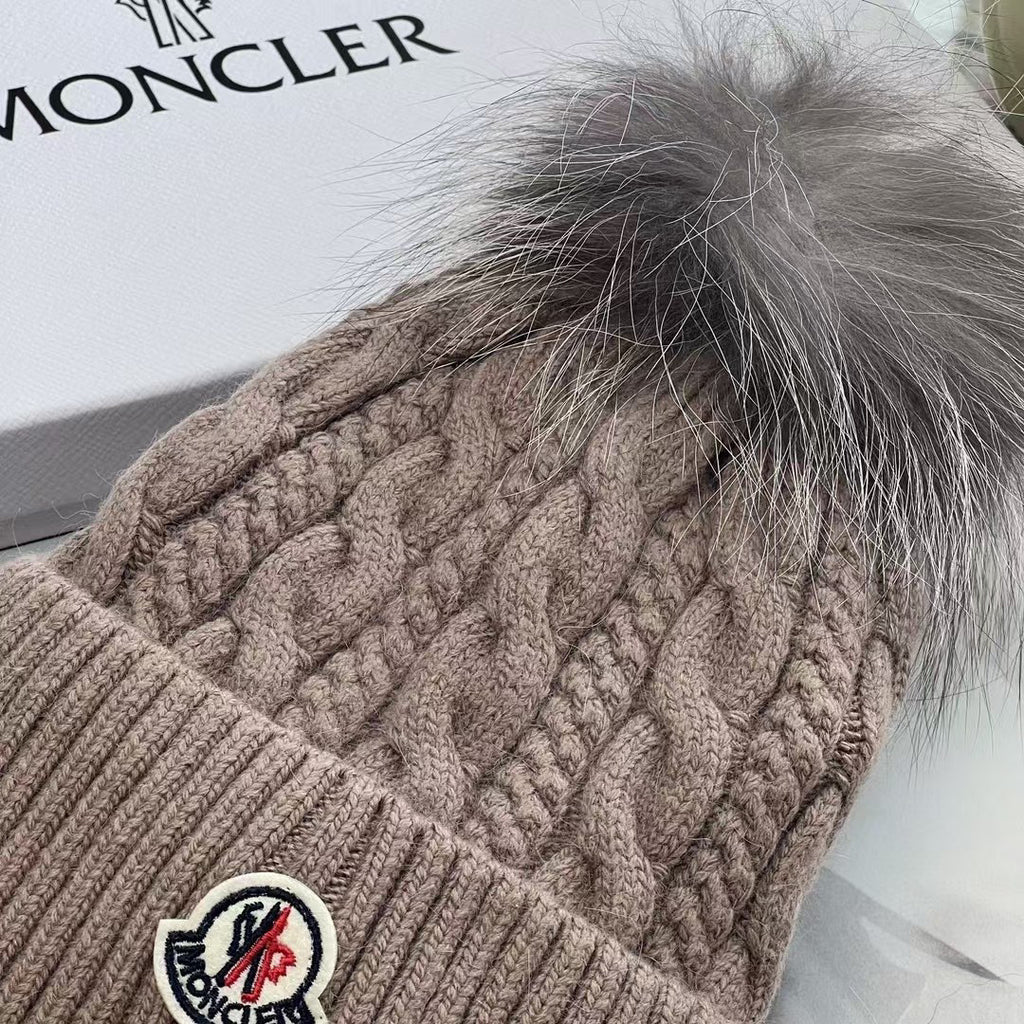 Moncler Logo Detail Knit Beanie - 1107214092 - Photo 4