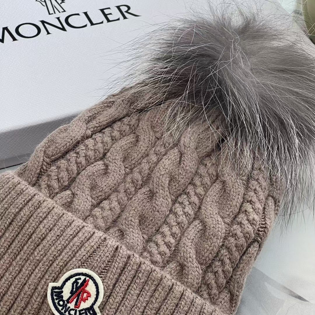 Moncler Logo Detail Knit Beanie - 1107214092 - Photo 4