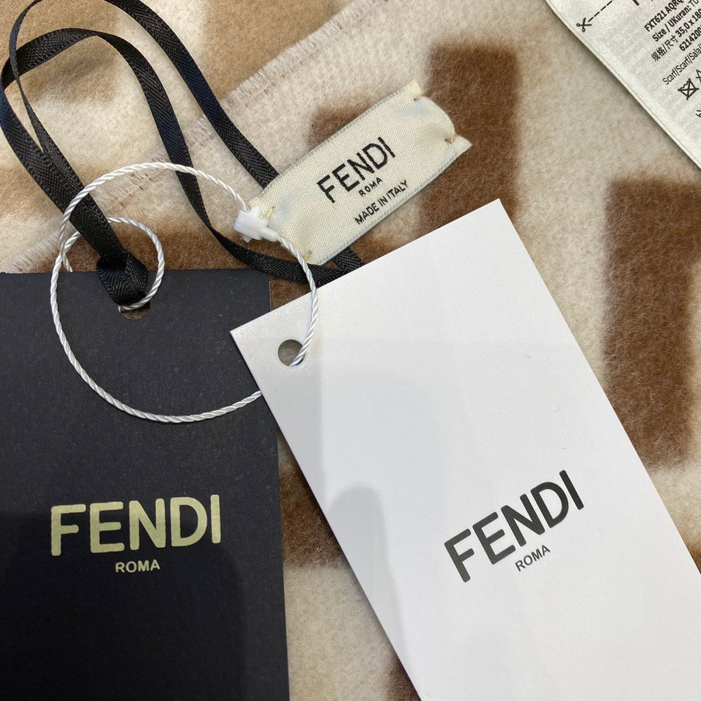 Fendi Gradient Scarf - 1245381542 - Photo 4