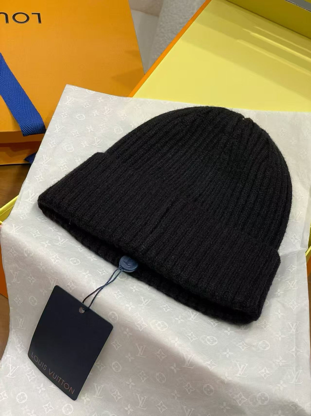 Louis Vuitton Embroidered Logo Detail Beanie - 1149273393 - Photo 4
