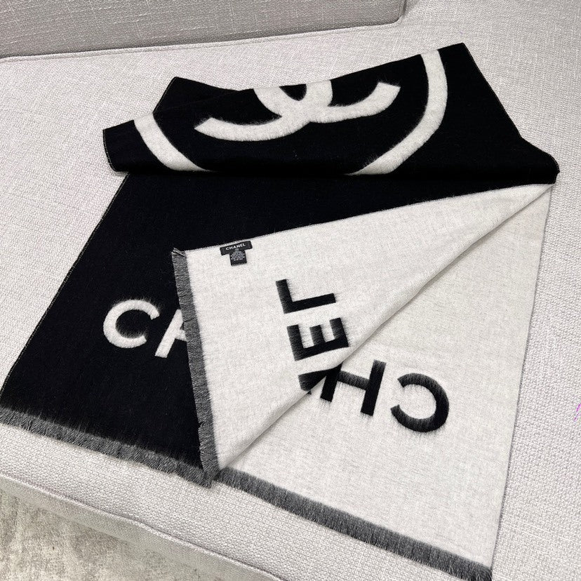 Chanel Logo Detail Scarf - 945444463 - Photo 4