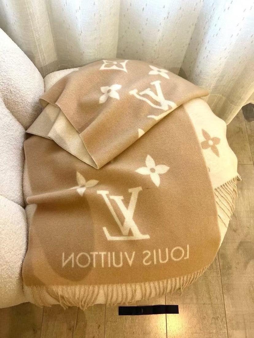 Louis Vuitton Scarf - 945244903 - Photo 4