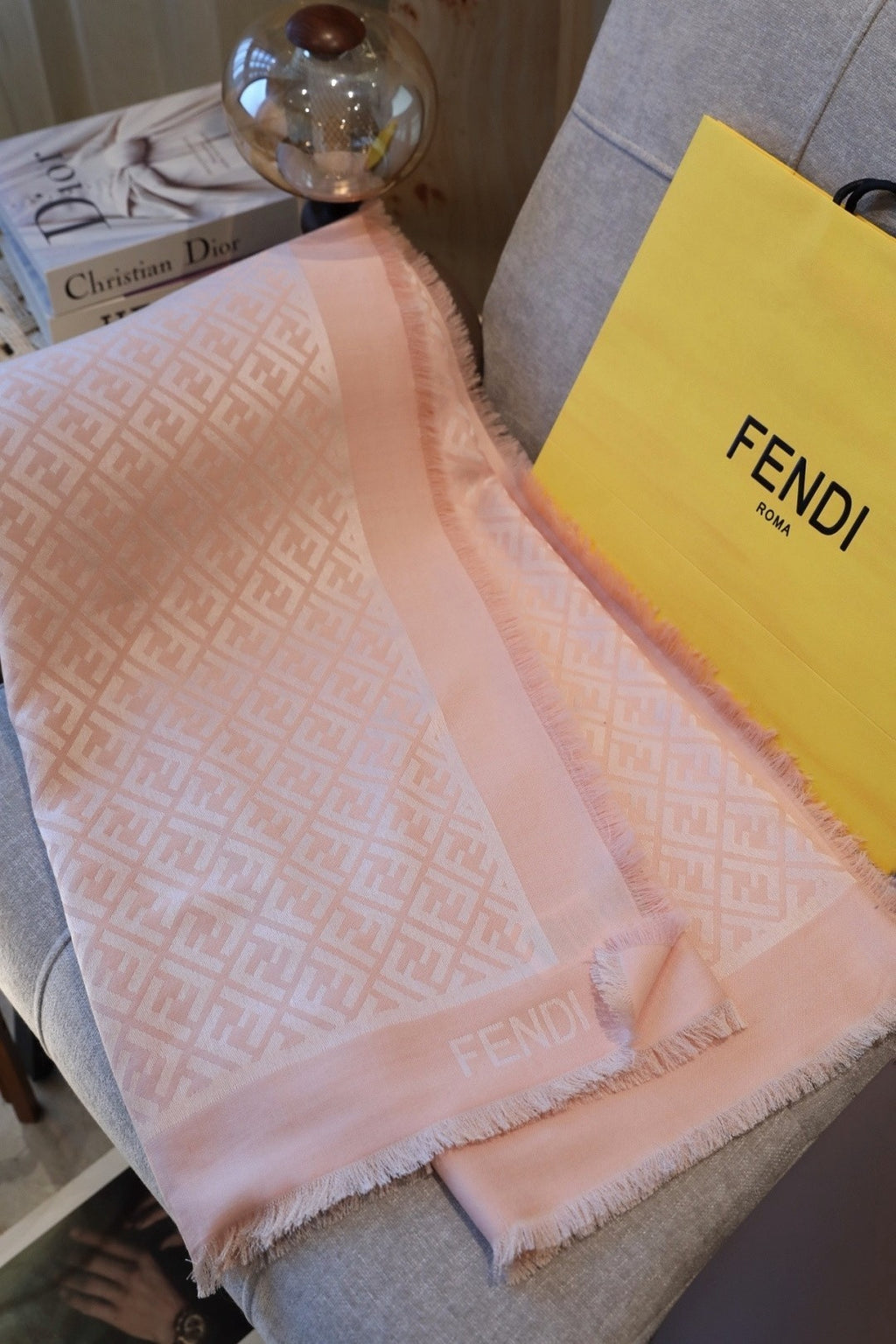 Fendi Jacquard Logo Detail Square Scarf - 1245374419 - Photo 4