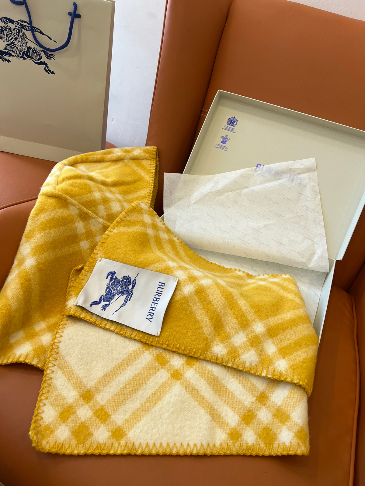 Burberry Check Pattern Beanie - 979032634 - Photo 4
