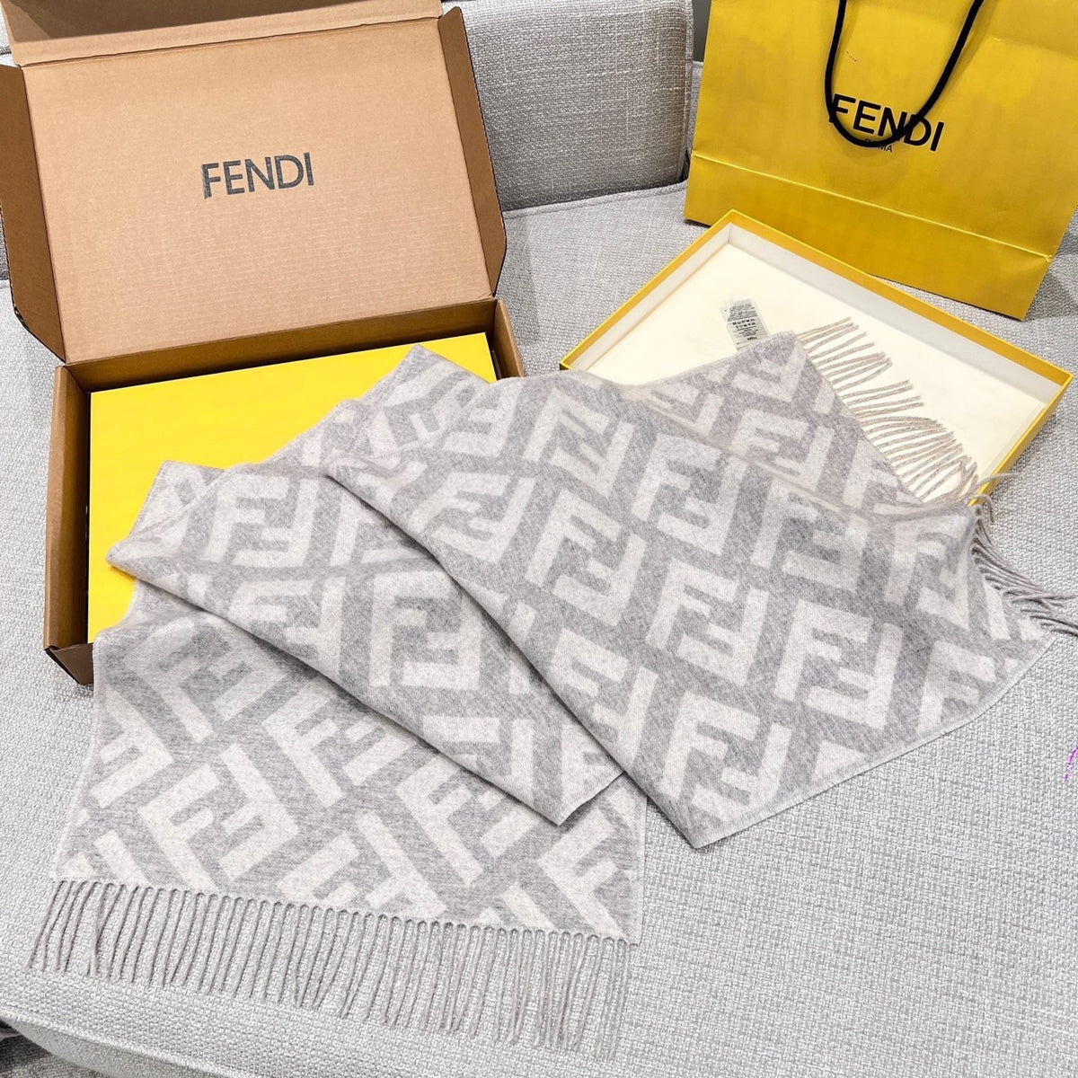 Fendi Jacquard Logo Detail Scarf - 1245379157 - Photo 4
