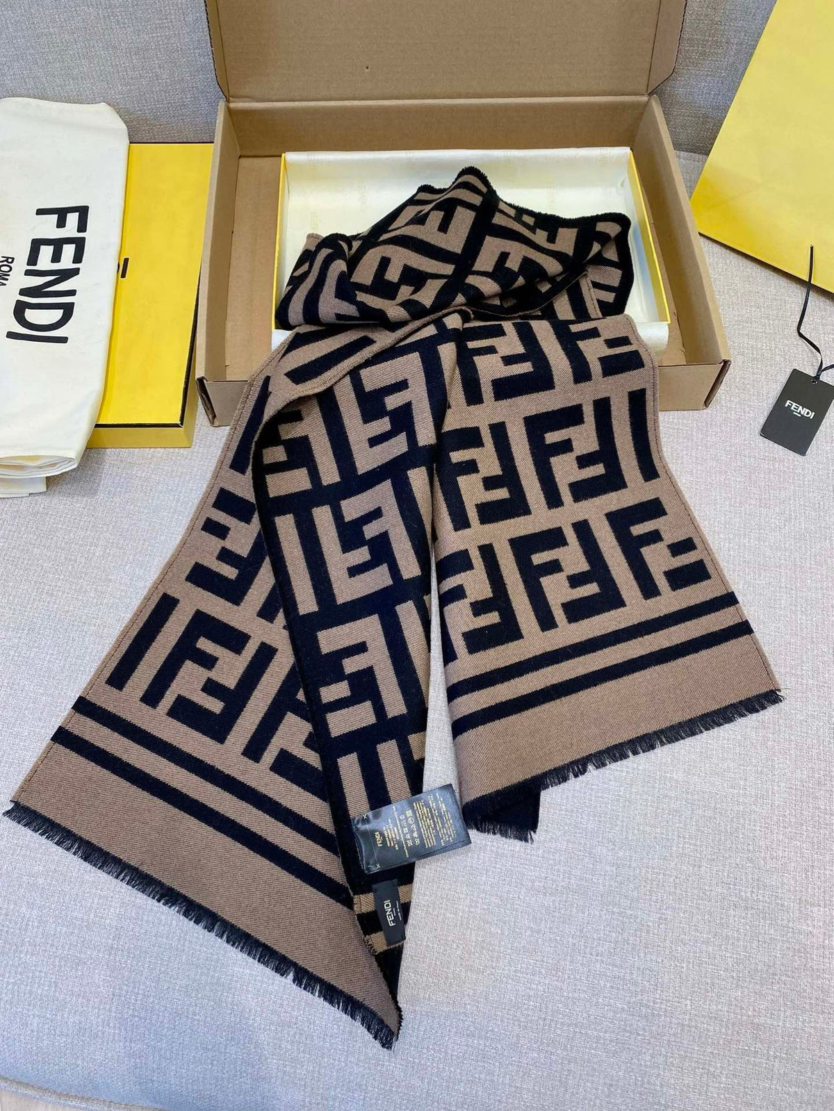 Fendi Jacquard Logo Detail Scarf - 1245380900 - Photo 4