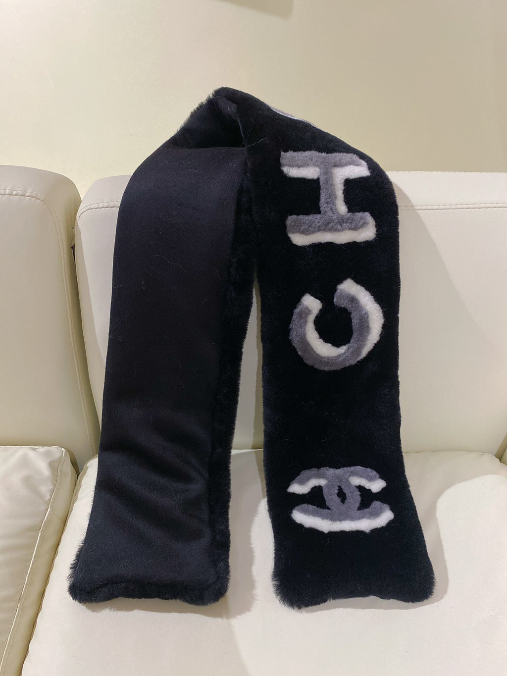 Chanel Gradient Logo Detail Scarf - 962272425 - Photo 4