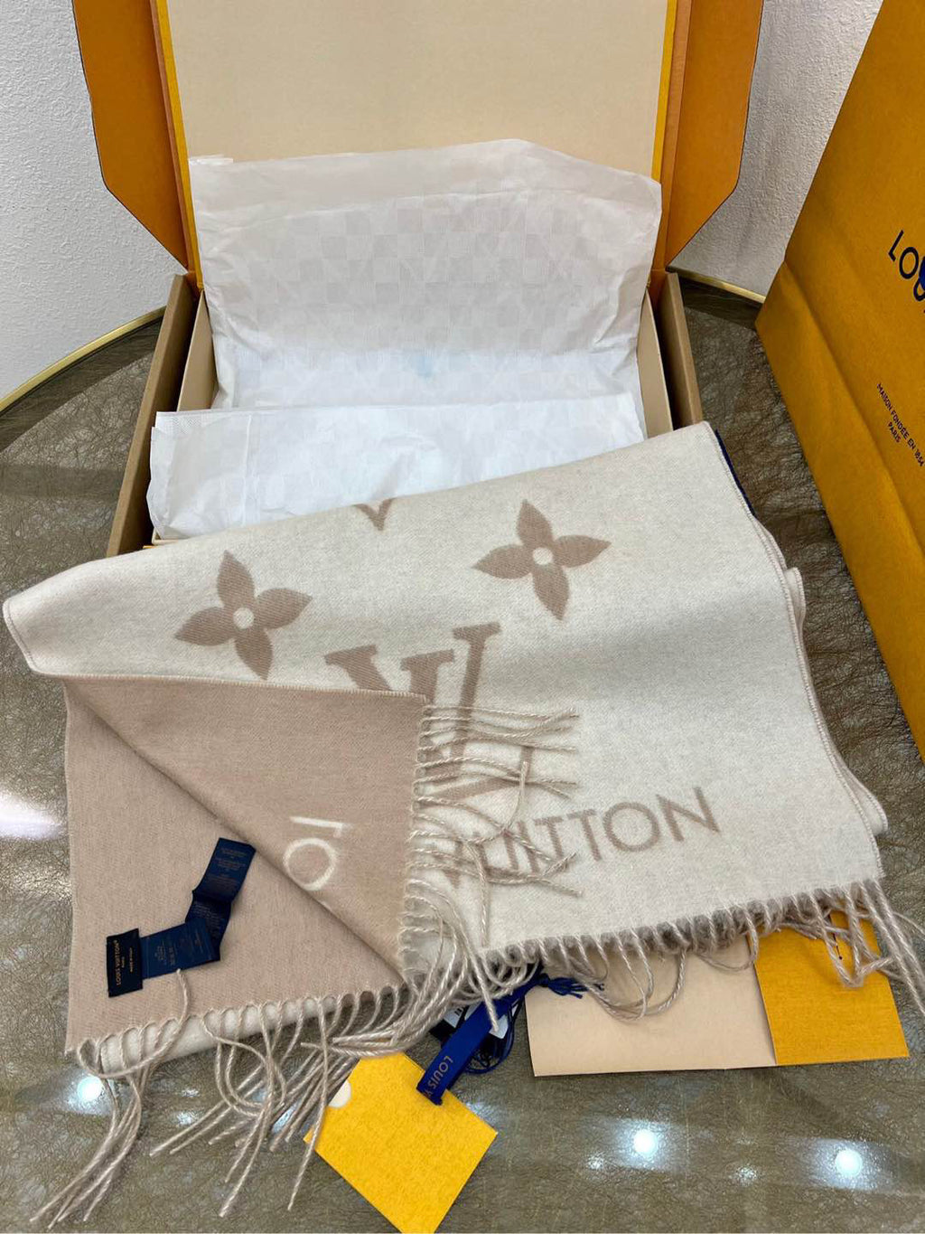 Louis Vuitton Scarf - 982341945 - Photo 4