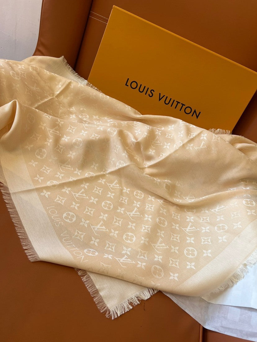 Louis Vuitton Scarf - 945428884 - Photo 4