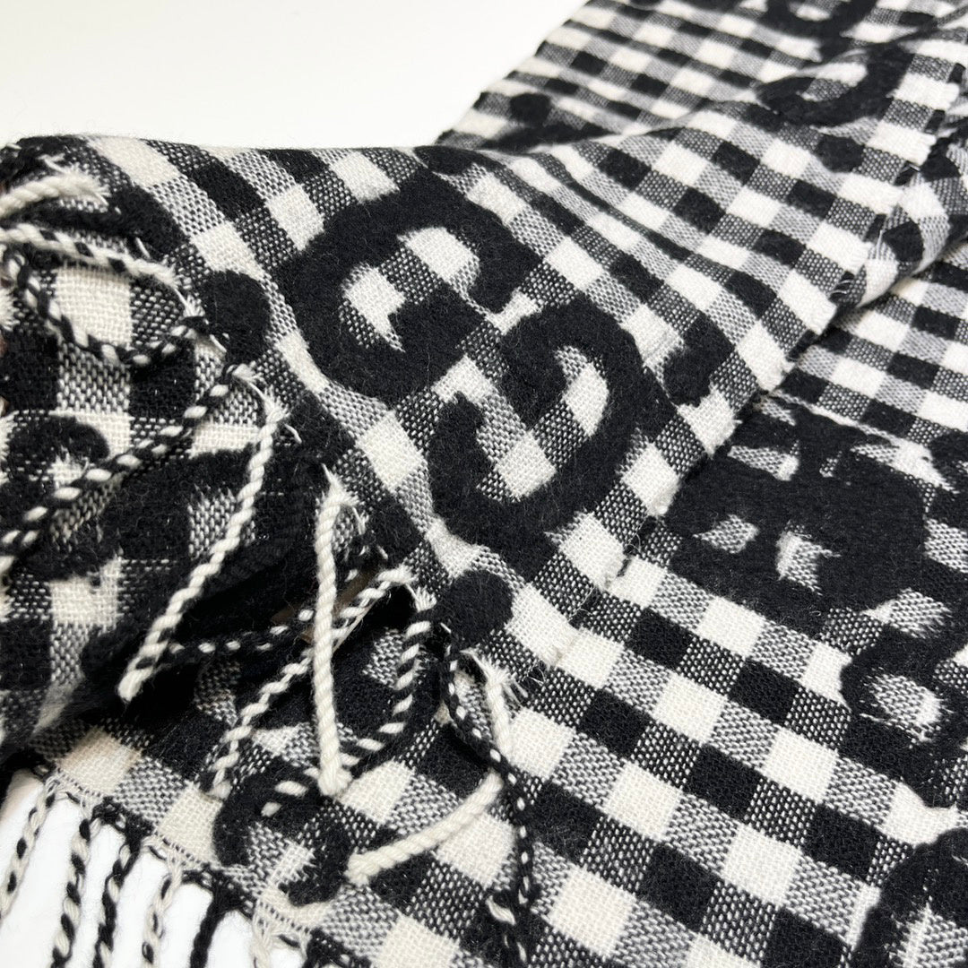 Gucci Check Pattern Logo Detail Scarf - 970502151 - Photo 4