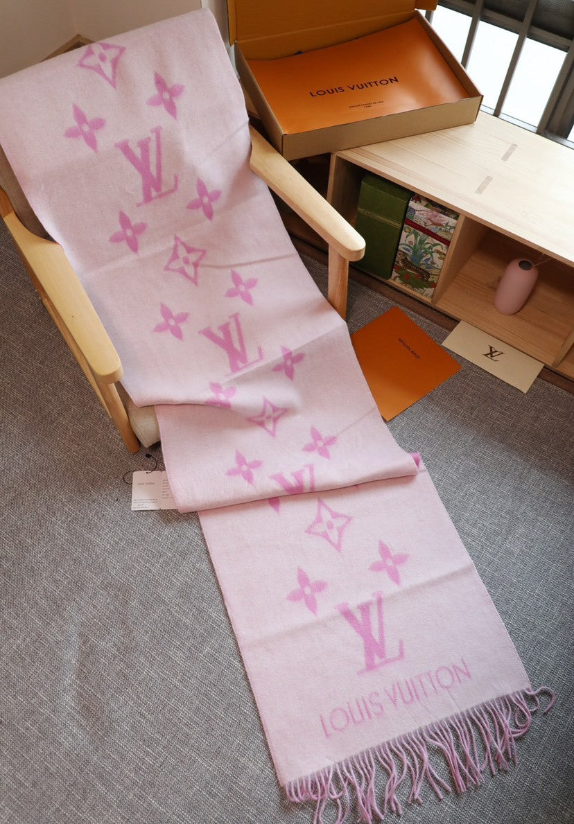Louis Vuitton Scarf - 944942231 - Photo 4