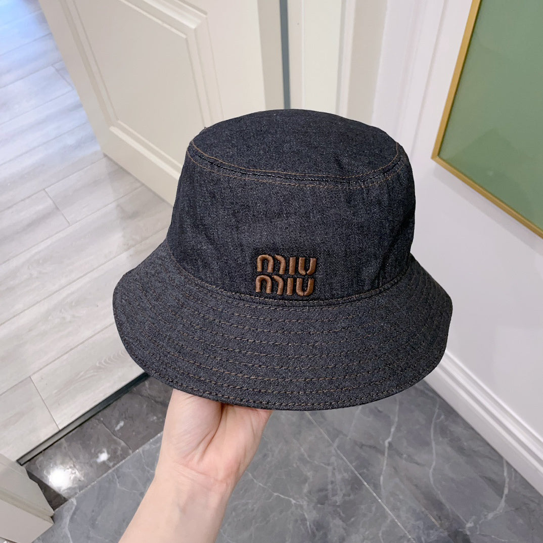 Miu Miu Bucket Hat - 1002656958 - Photo 4
