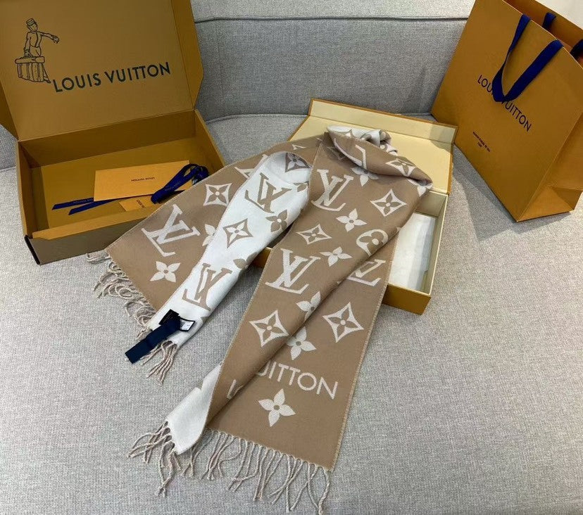 Louis Vuitton Logo Detail Scarf - 945445961 - Photo 4