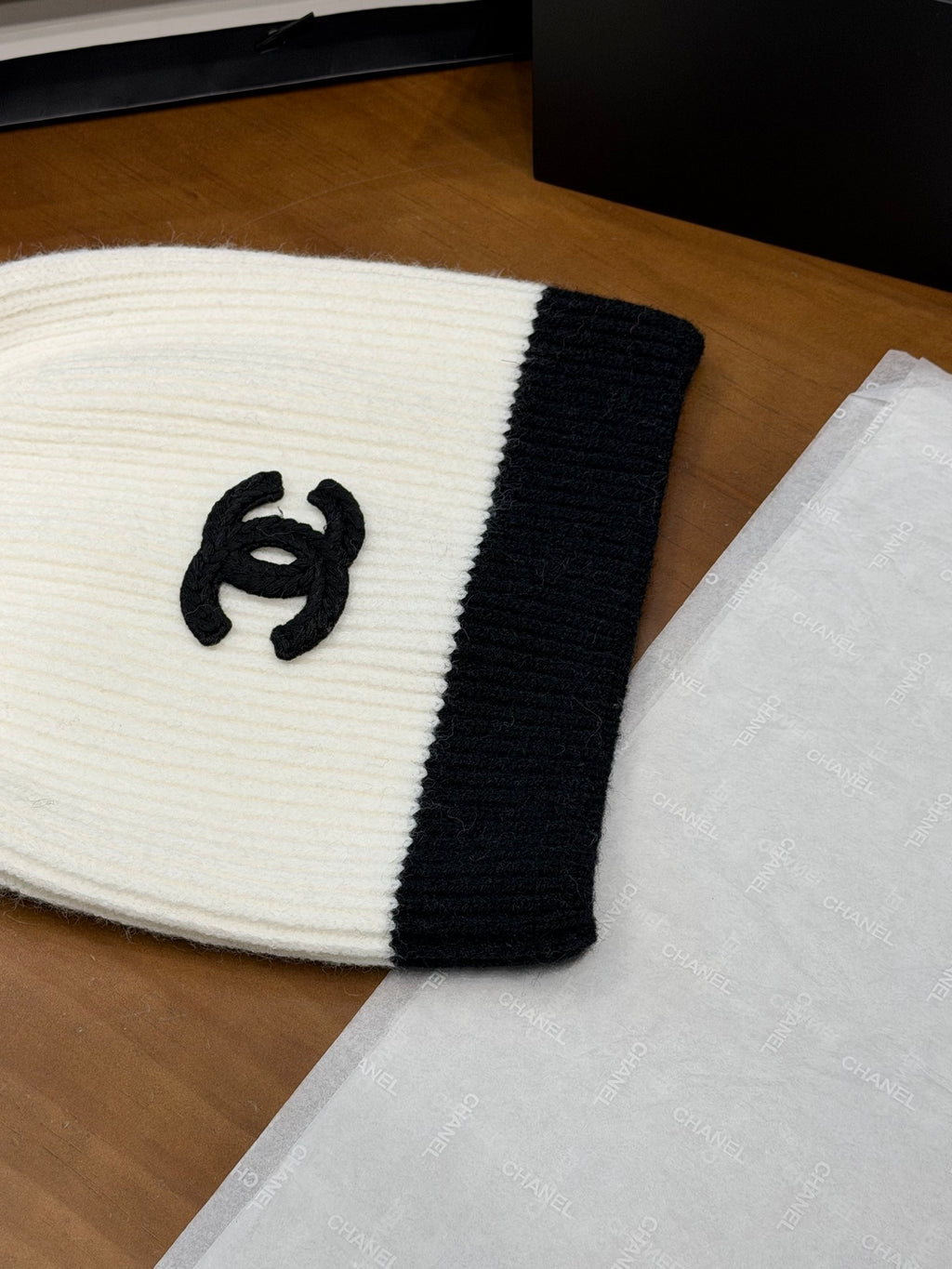 Chanel Colorblock Knit Beanie - 1245543836 - Photo 4
