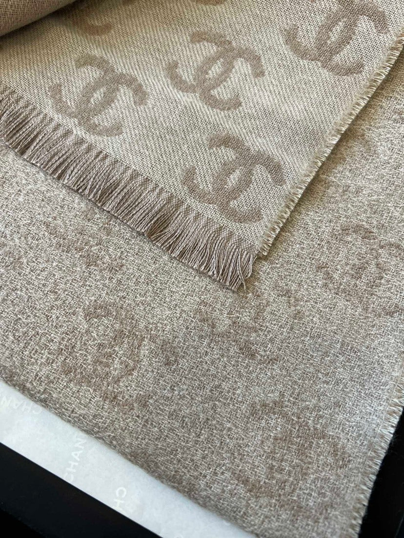 Chanel Gradient Logo Detail Scarf - 952640742 - Photo 4