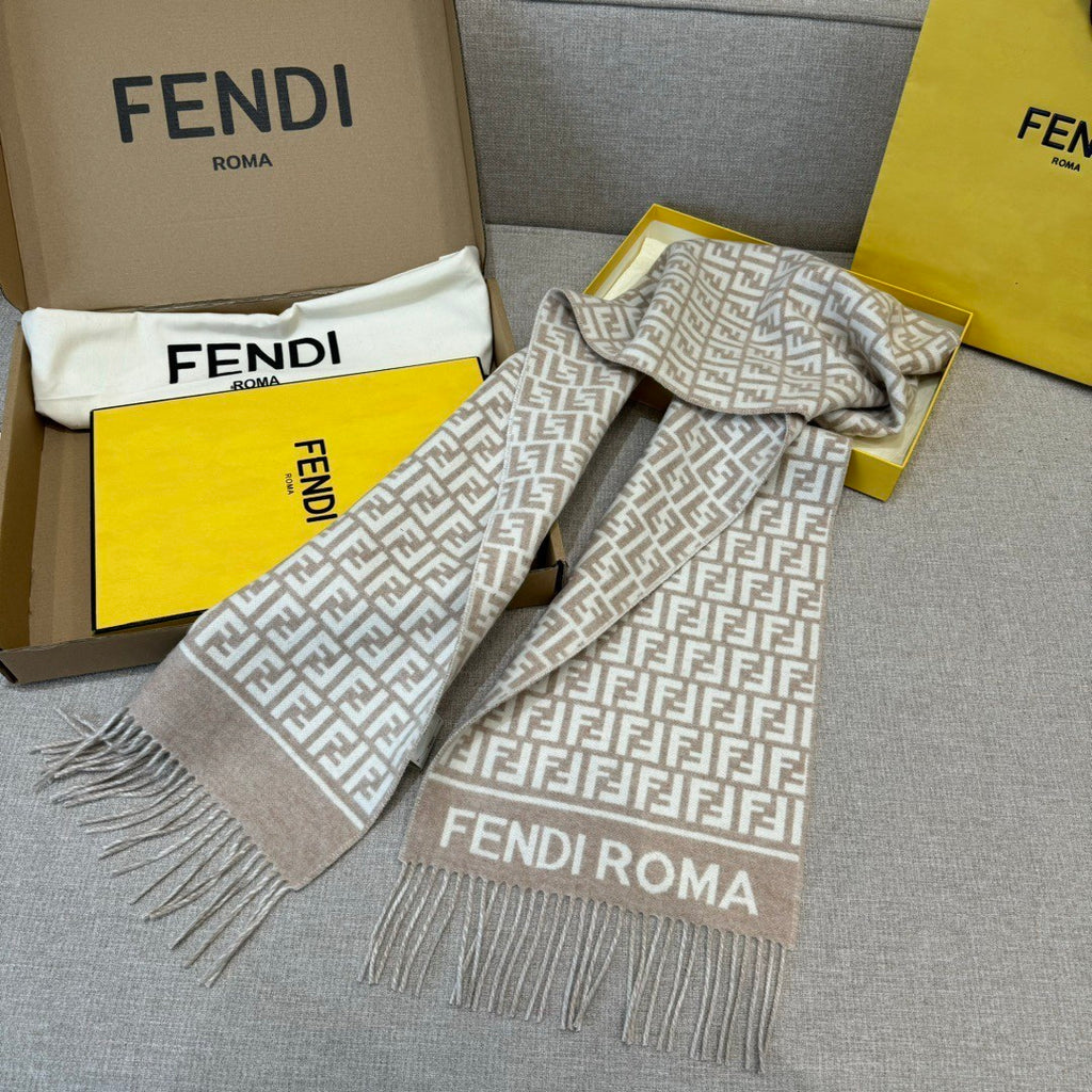 Fendi Logo Detail Scarf - 1245379835 - Photo 4
