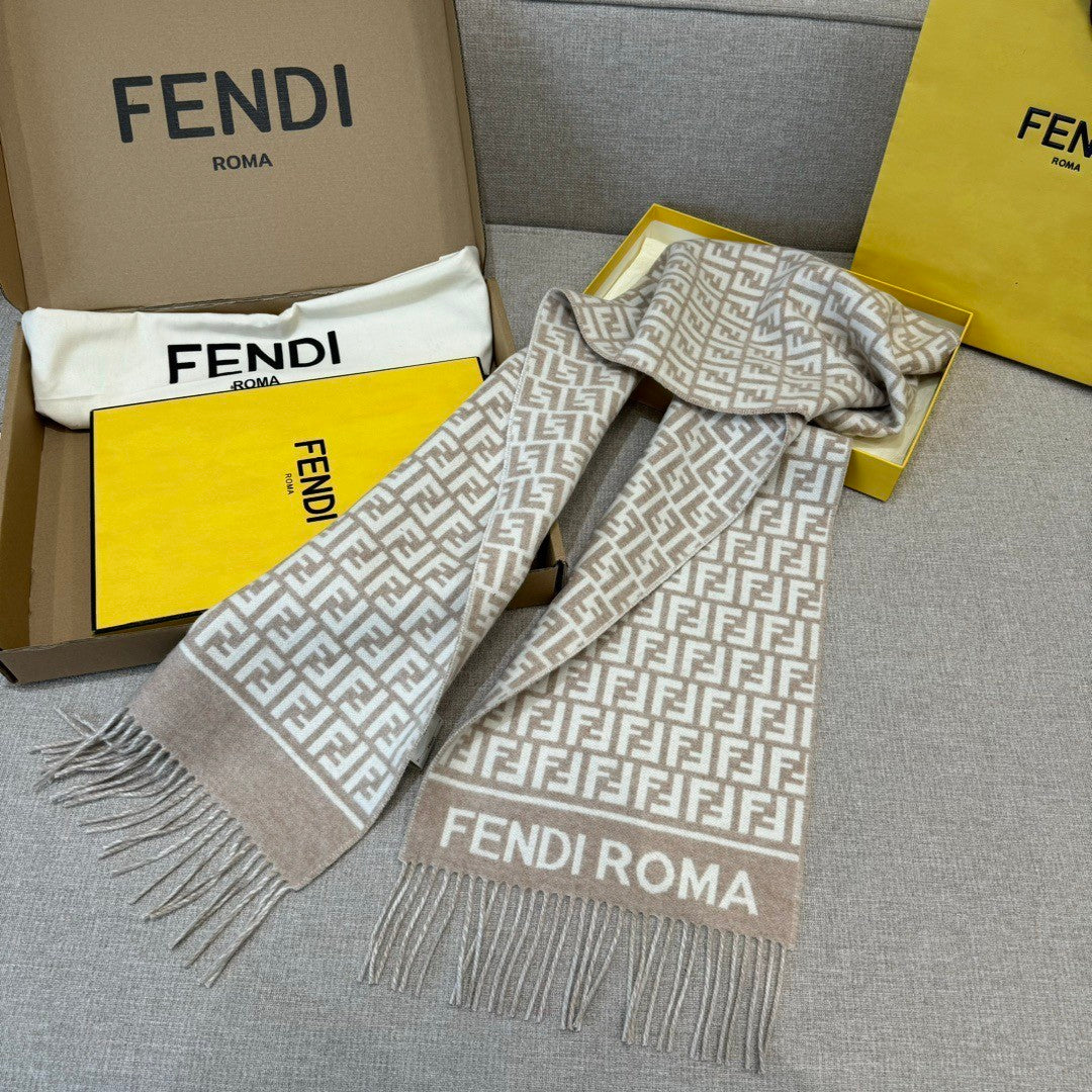Fendi Logo Detail Scarf - 1245379835 - Photo 4